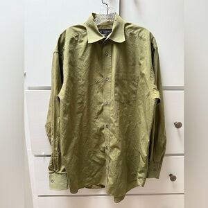 Banana Republic Olive Green Casual Button Down Shirt in Size Large